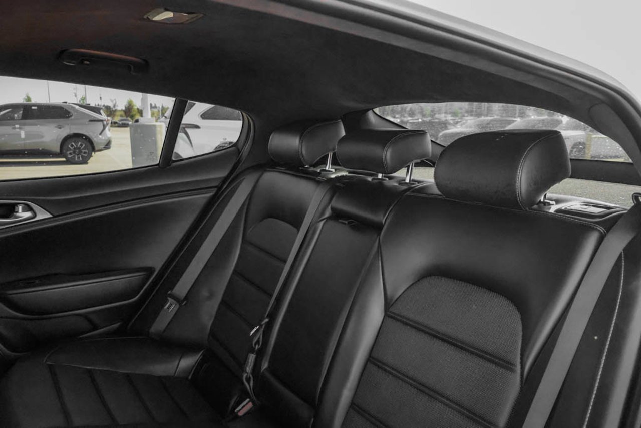 2018 Kia Stinger GT Limited AWD White Sherwood Park - photo #31