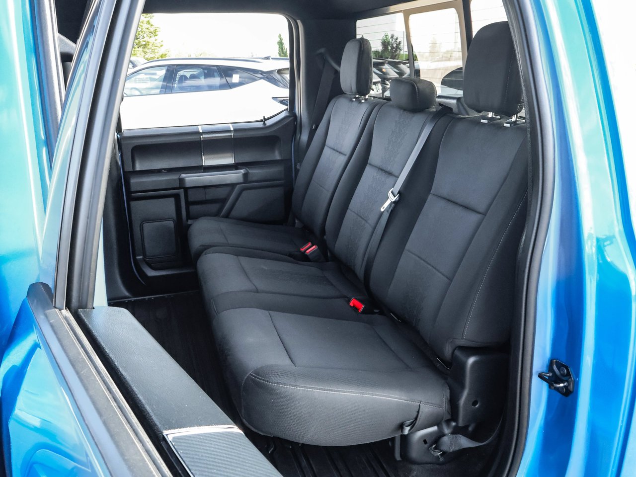 2020 Ford F-150 XLT 4WD SuperCrew 5.5' Box Blue Sherwood Park - photo #15