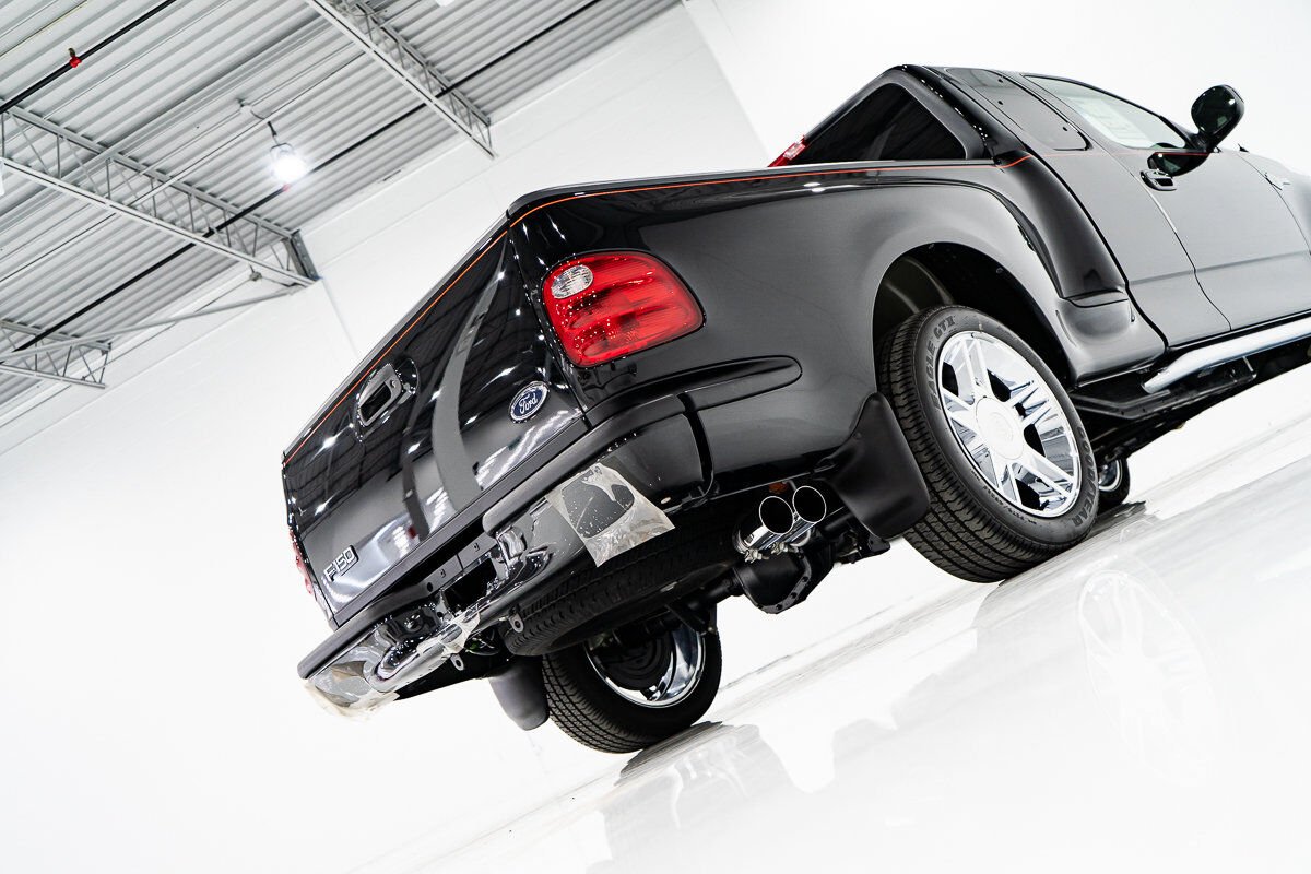 Ford F-150 Harley Davidson Edition In Delivery Packaging 2000 Noir Montréal - photo #72