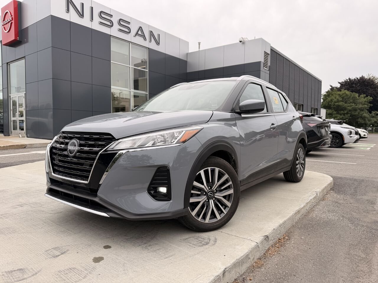 Nissan Kicks SV 2024 Gris Châteauguay - photo #1