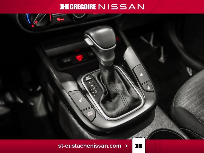 2022 Kia Soul White Saint-Eustache - photo #24
