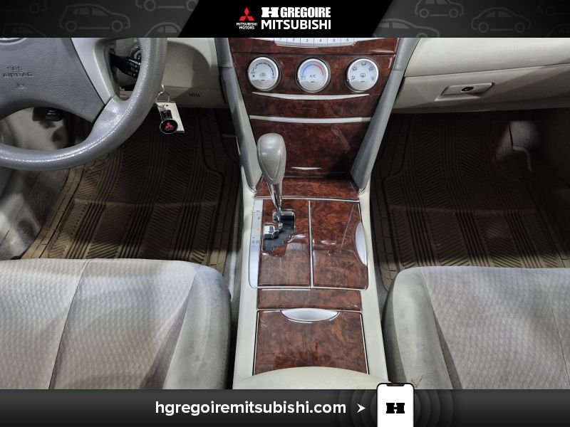 2010 Toyota Camry Green Blainville - photo #21