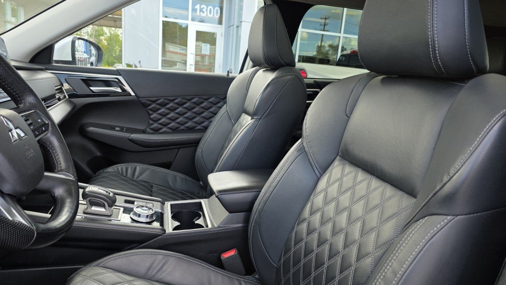 Mitsubishi OUTLANDER SE S-AWC 2022 Blanc Mont-Laurier - photo #19