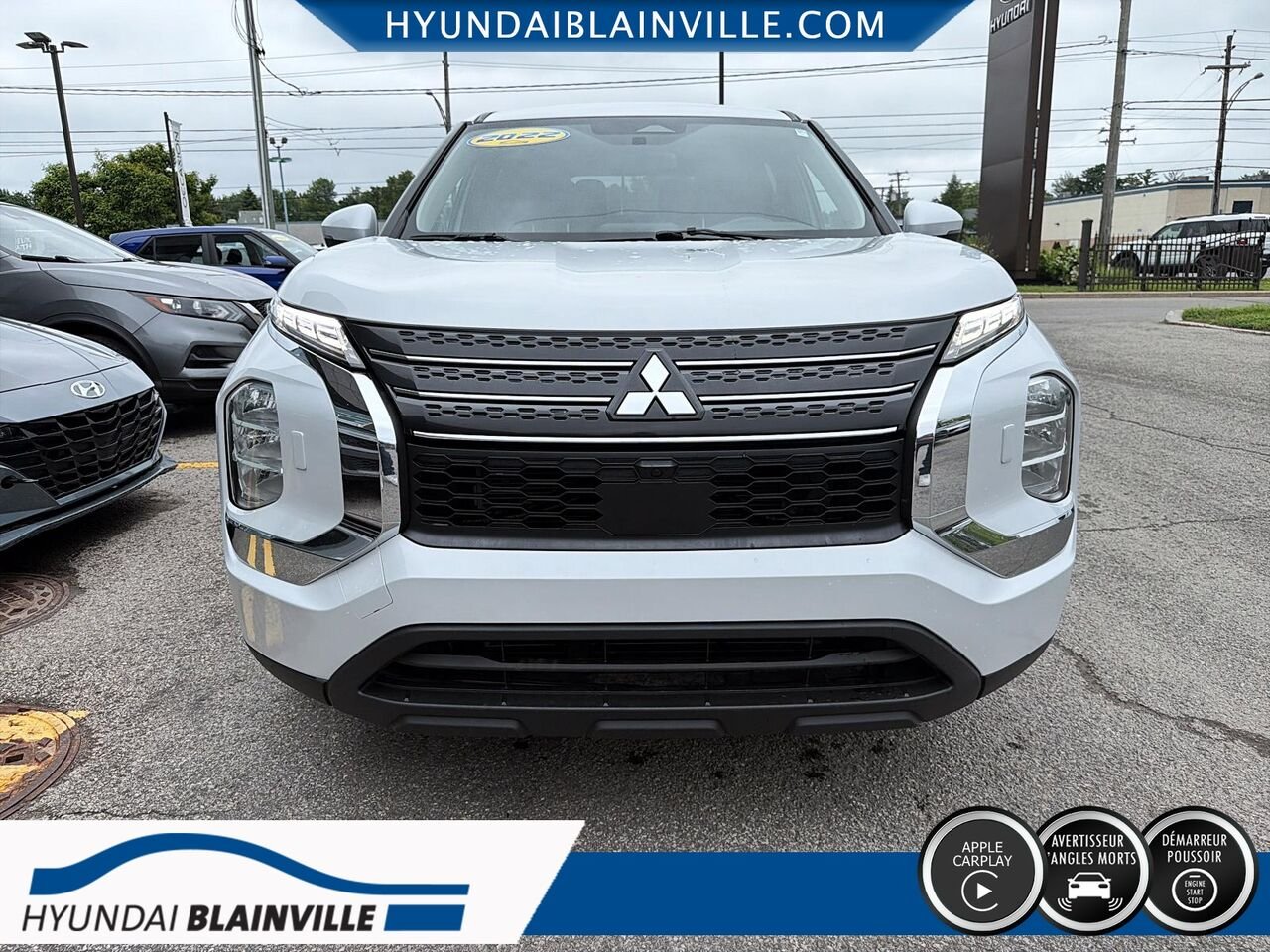 Mitsubishi Outlander 2022 Blanc Blainville - photo #1