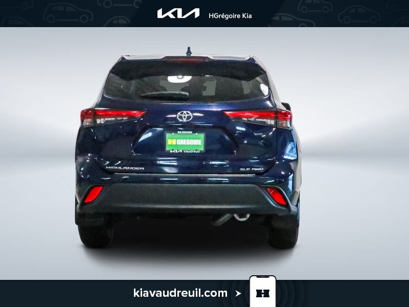 Toyota Highlander 2022 Bleu Laval - photo #6