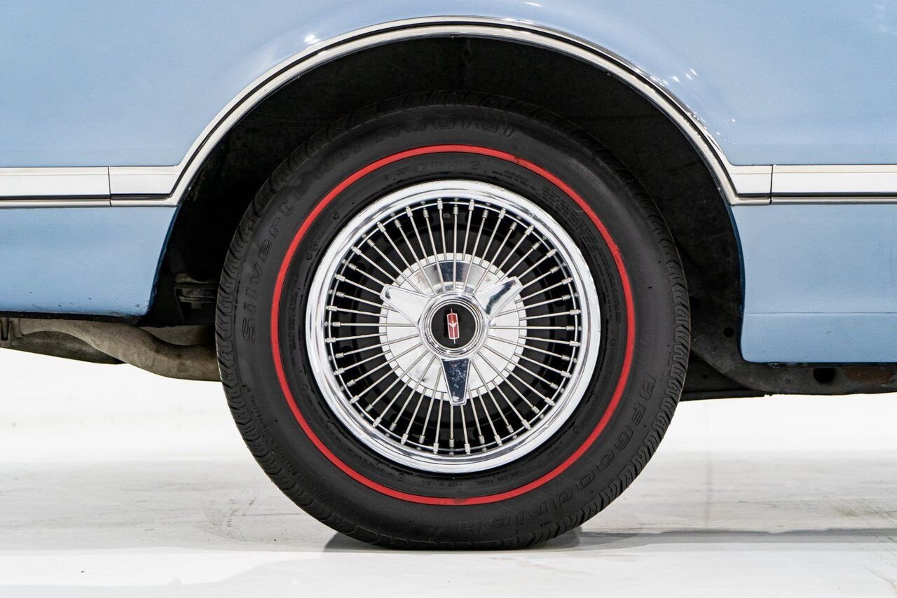 Oldsmobile 442 PRIX EN USD | Matching# 400cu.in. 4-Speed 1966 Bleu Montréal - photo #47