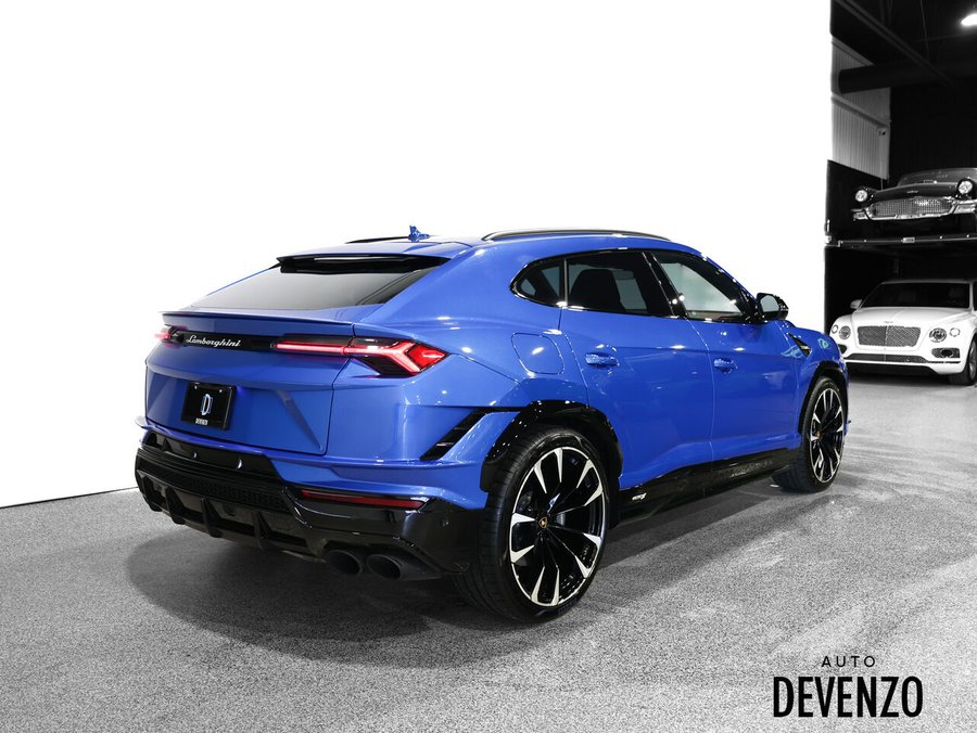 2024 Lamborghini Urus 2024 Blue