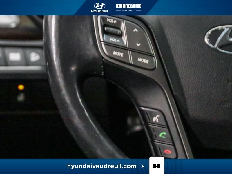 2017 Hyundai Santa Fe Grey Laval - photo #21