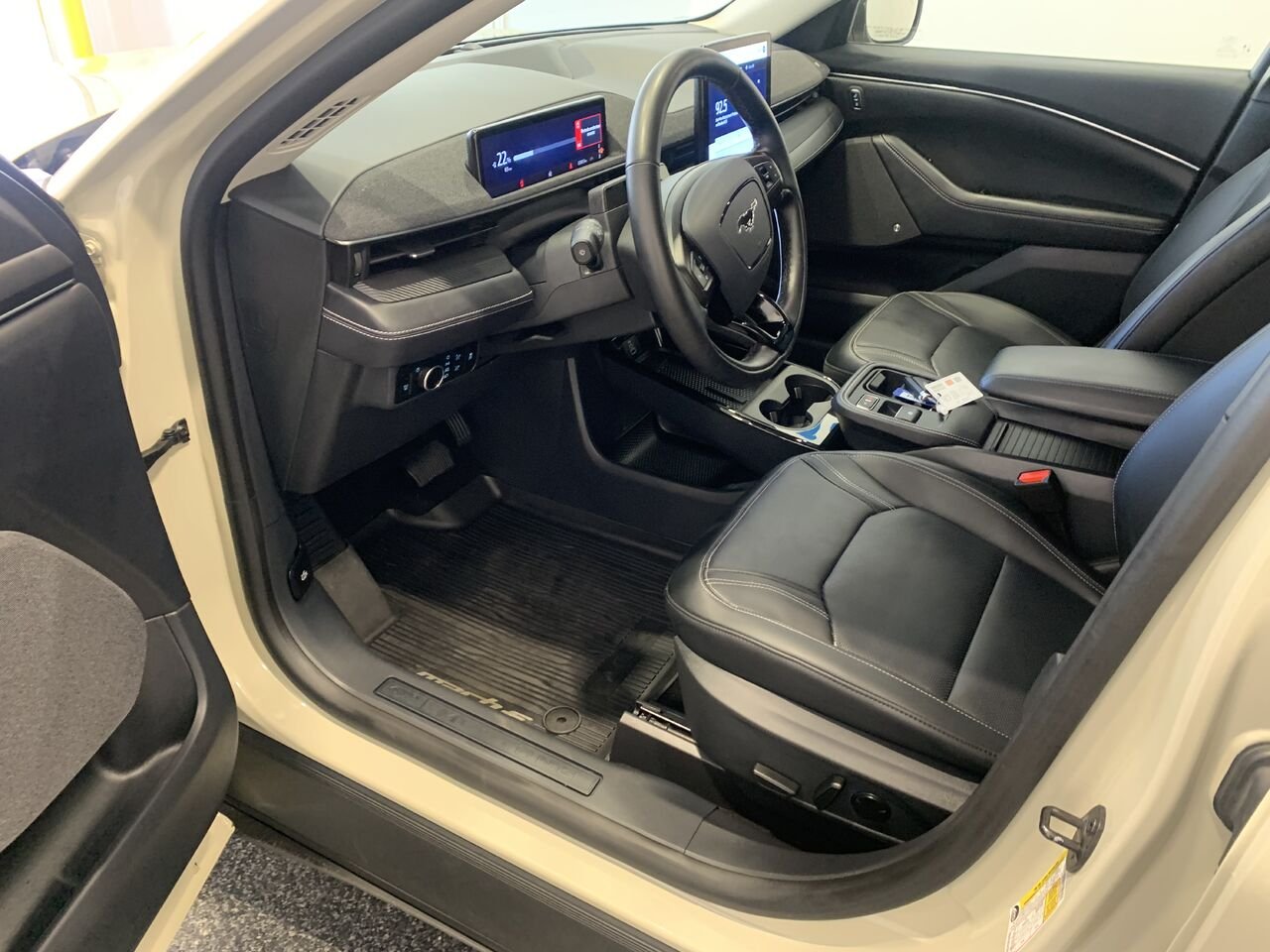 Ford Mustang Mach-E PREMIUM AWD 2025 Beige Saint-Eustache - photo #25