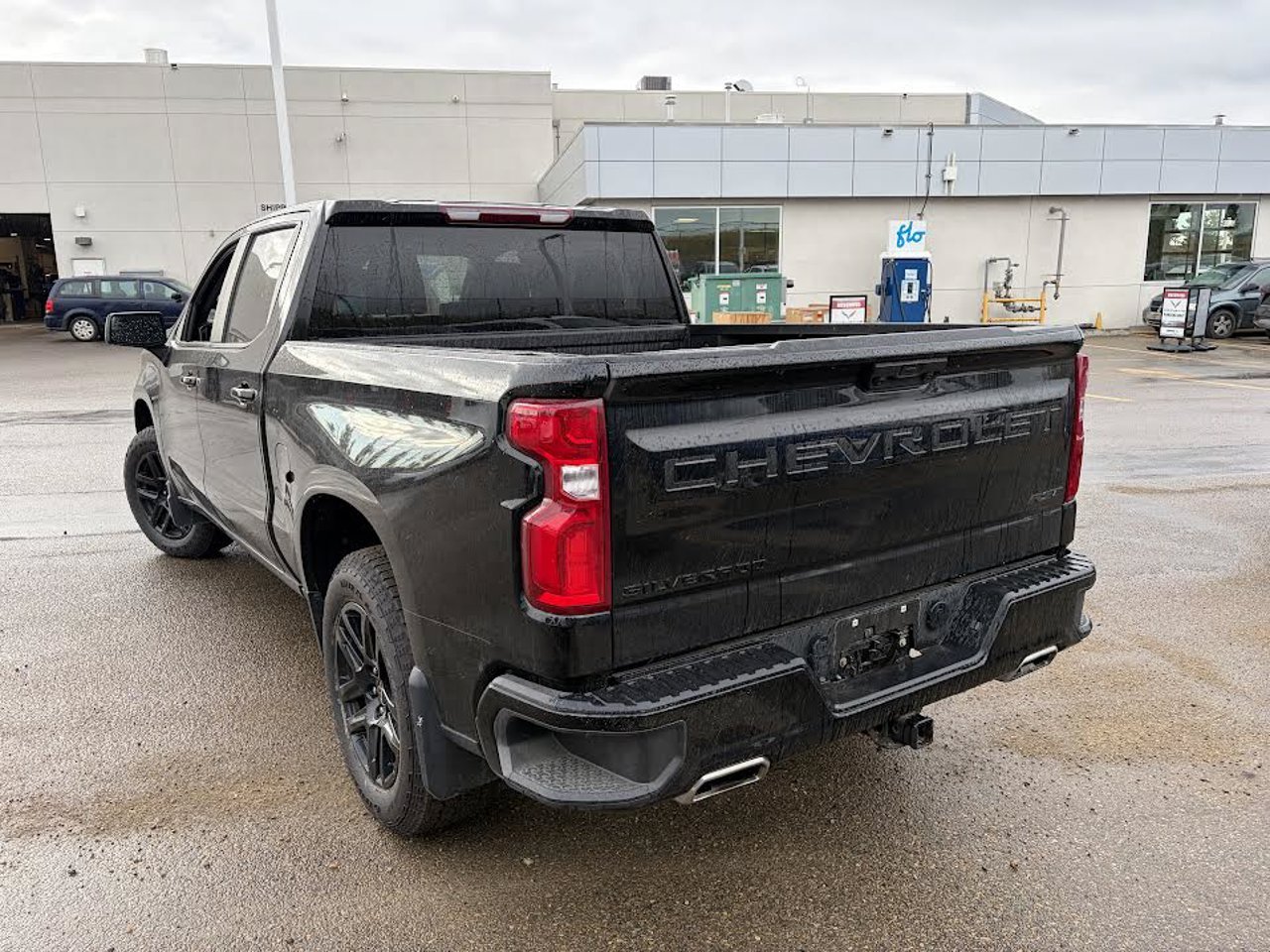 2023 Chevrolet Silverado 1500 4WD Crew Cab 147 RST Black Sherwood Park - photo #3