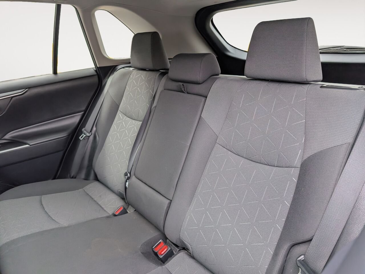 Toyota RAV4 XLE/AWD/SIÈGES CHAUFFANTS/VOLANT CHAUFFANT/BLUETOOTH/AC BIZONE 2019 Gris Sherbrooke - photo #7