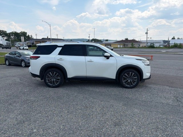 2022 NISSAN PATHFINDER SL 4RM White