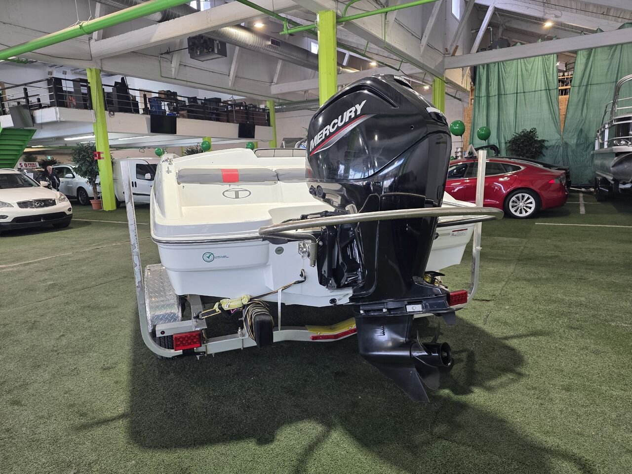2021 Tahoe T16 White  - photo #5