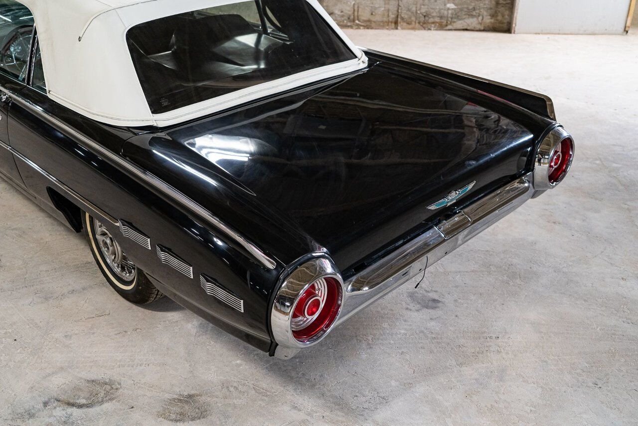 Ford Thunderbird **PRICE IN USD** Roadster project car Extremely rare 1962 Noir Montréal - photo #30