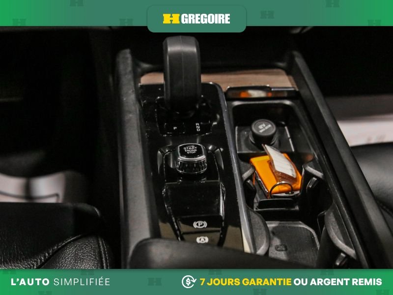 Volvo XC60 822801 | Plus Dark Theme AWD AUTO AC CUIR TOIT NAV MAGS CAM 2023 Gris Laval - photo #24