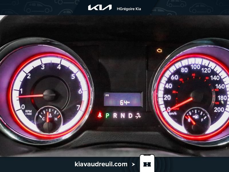 Dodge GR Caravan 2015 Gris Laval - photo #17