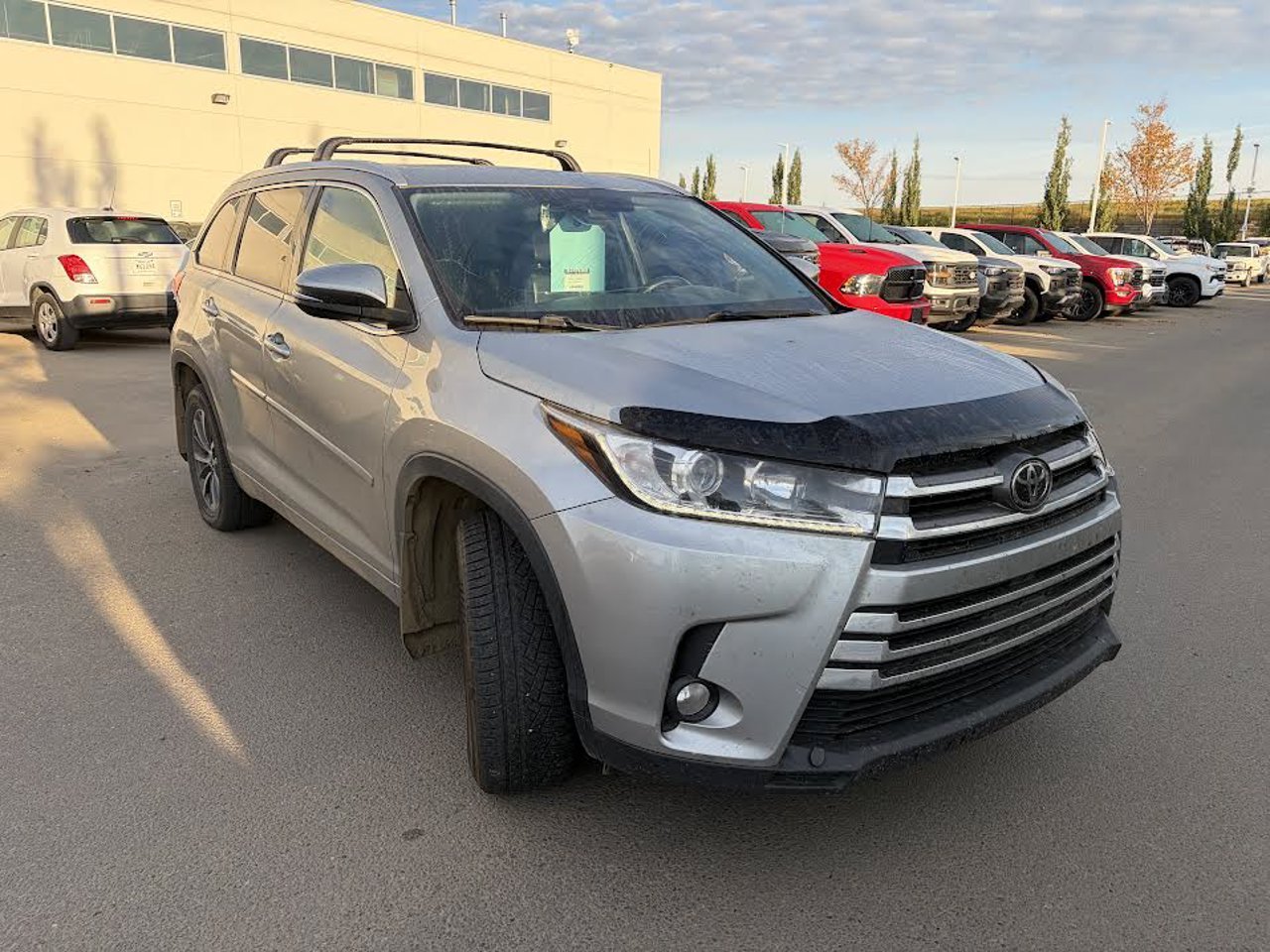 2017 Toyota Highlander AWD 4dr XLE Grey Sherwood Park - photo #2