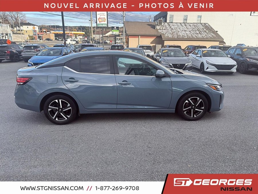 Nissan Sentra SV CVT 2024 Gris