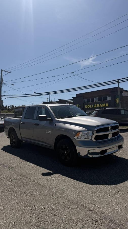 2023 RAM 1500 Classic Grey Nantes - photo #3