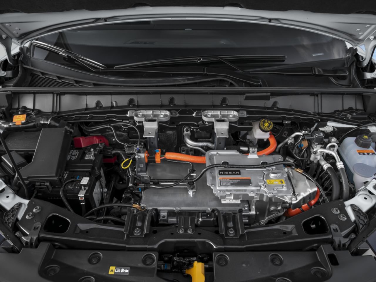 2026 Nissan LEAF Everest White Pearl Tricoat/Black Saint-Basile-le-Grand - photo #9