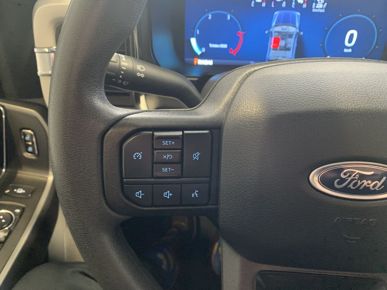 2026 Ford Super Duty F-250 SRW XLT cabine 6 places 4RM caisse de 6,75 pi Grey Châteauguay - photo #42
