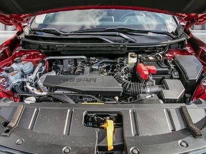 2026 Nissan Rogue Red Laval - photo #5