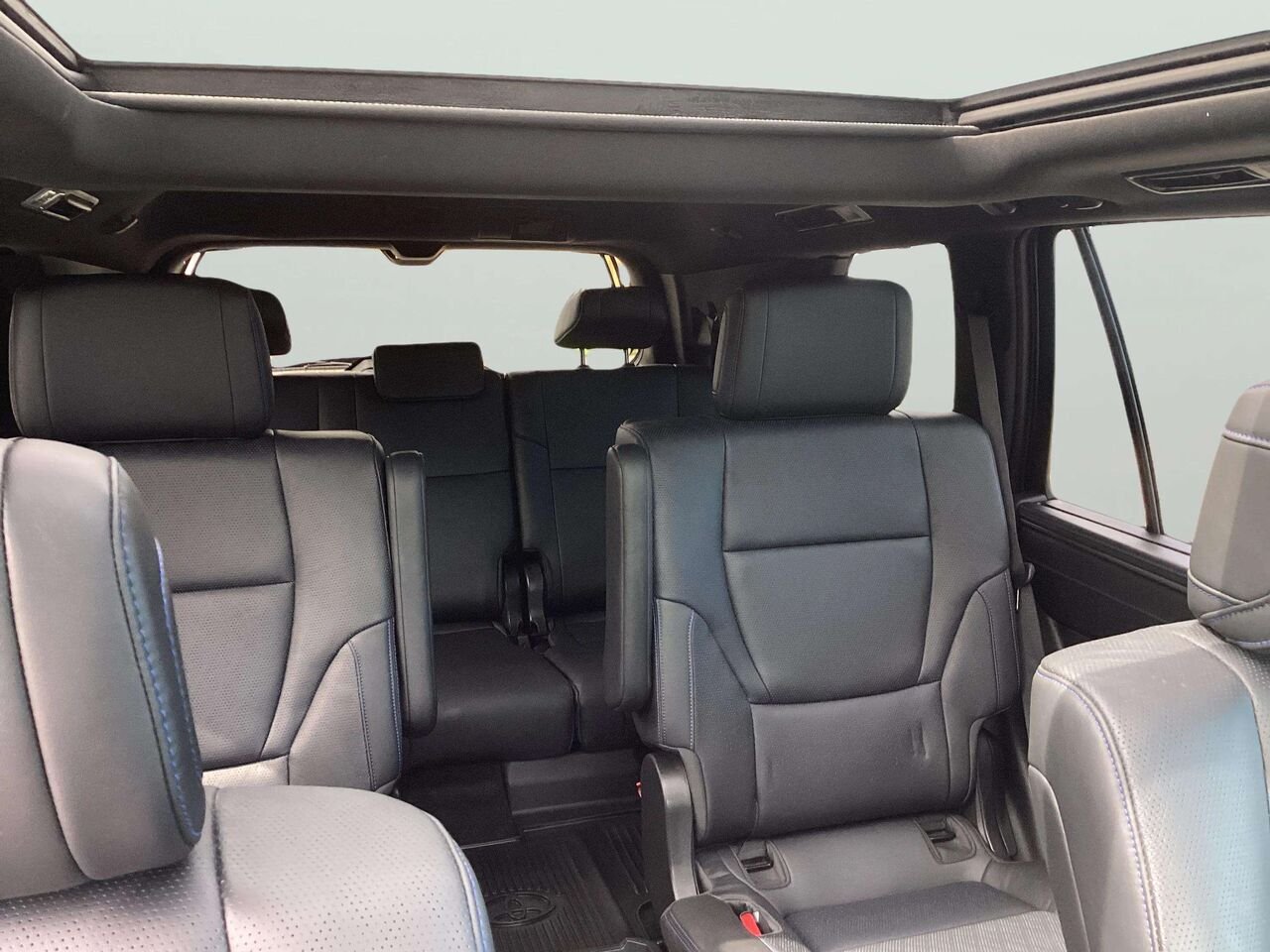 2025 Toyota Sequoia Grey Gatineau - photo #20