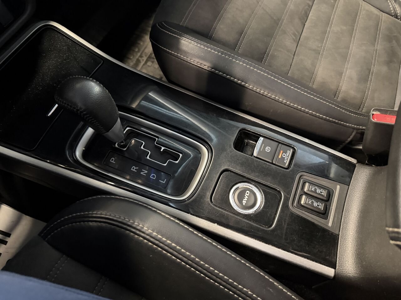 2019 Mitsubishi Outlander Black Saint-Eustache - photo #23