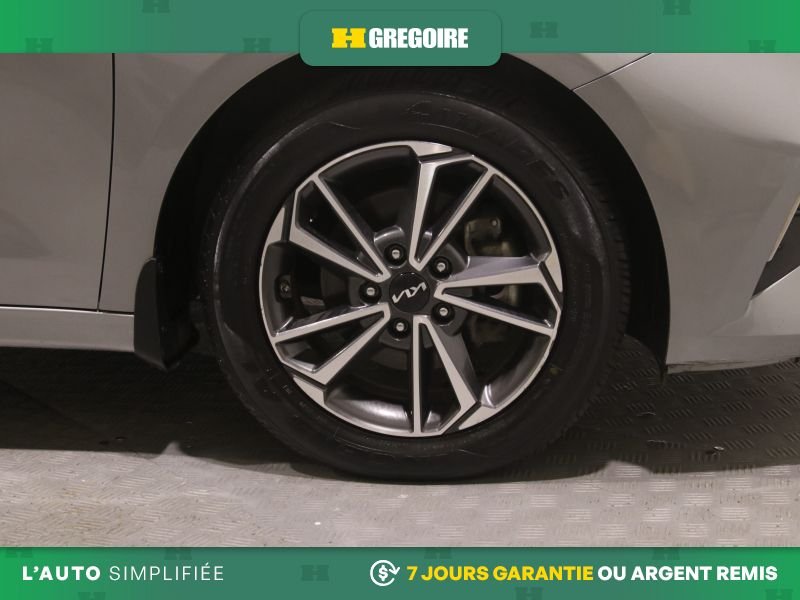 2022 Kia Forte Silver Blainville - photo #30