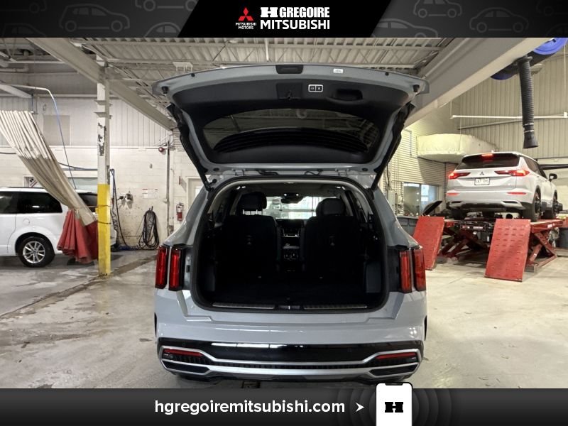 2023 Kia Sorento Grey Laval - photo #12