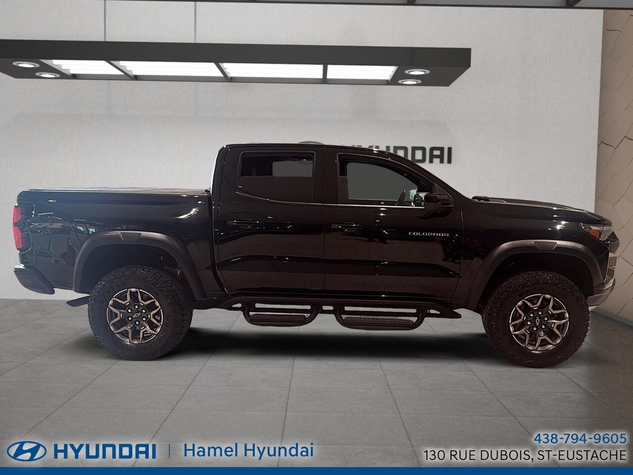 2024 Chevrolet Colorado Black Saint-Eustache - photo #1