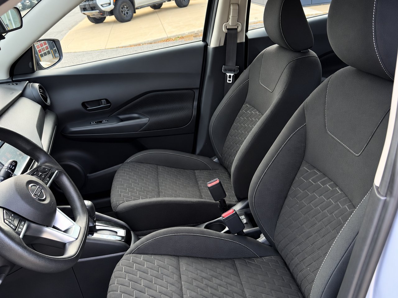 Nissan Kicks jamais accidenté un seul propriétaire bluetooth caméra de recul 2021 Gris Châteauguay - photo #12