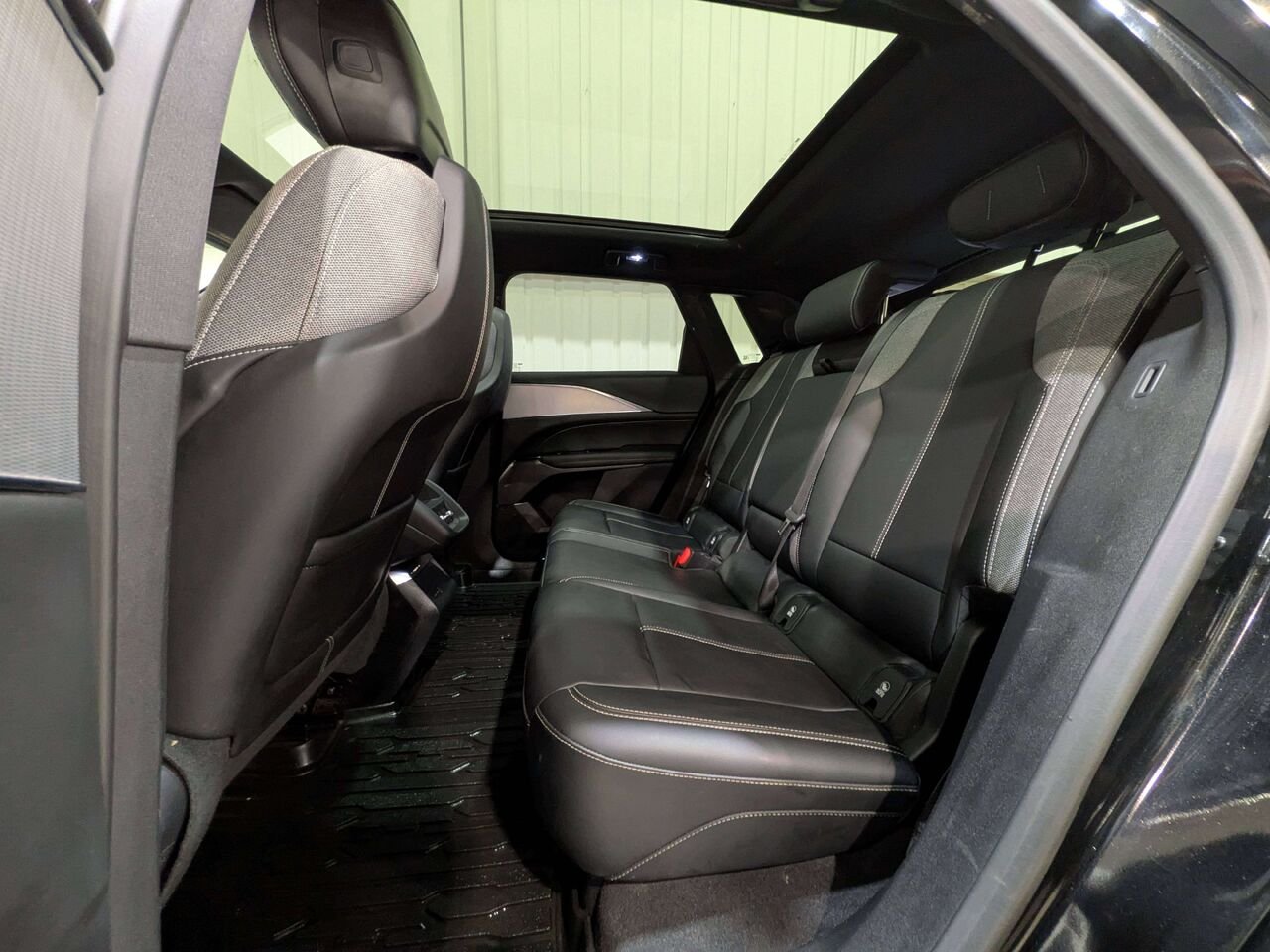 Cadillac LYRIQ 4dr Tech w/1SA 2024 Noir Val-David - photo #11