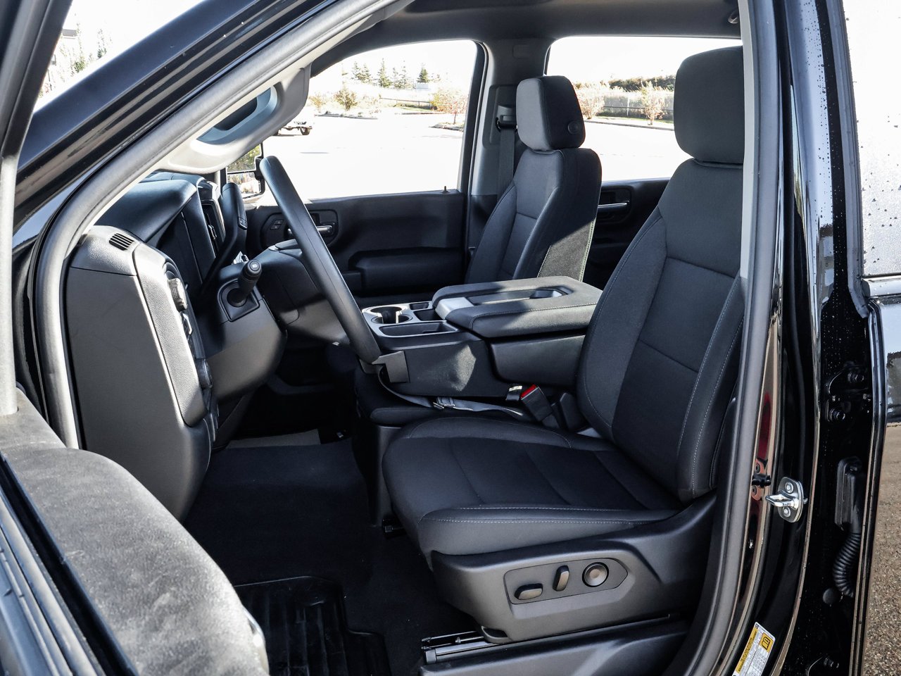 2026 Chevrolet Silverado 2500HD 4WD Crew Cab 159 Custom Black Sherwood Park - photo #13