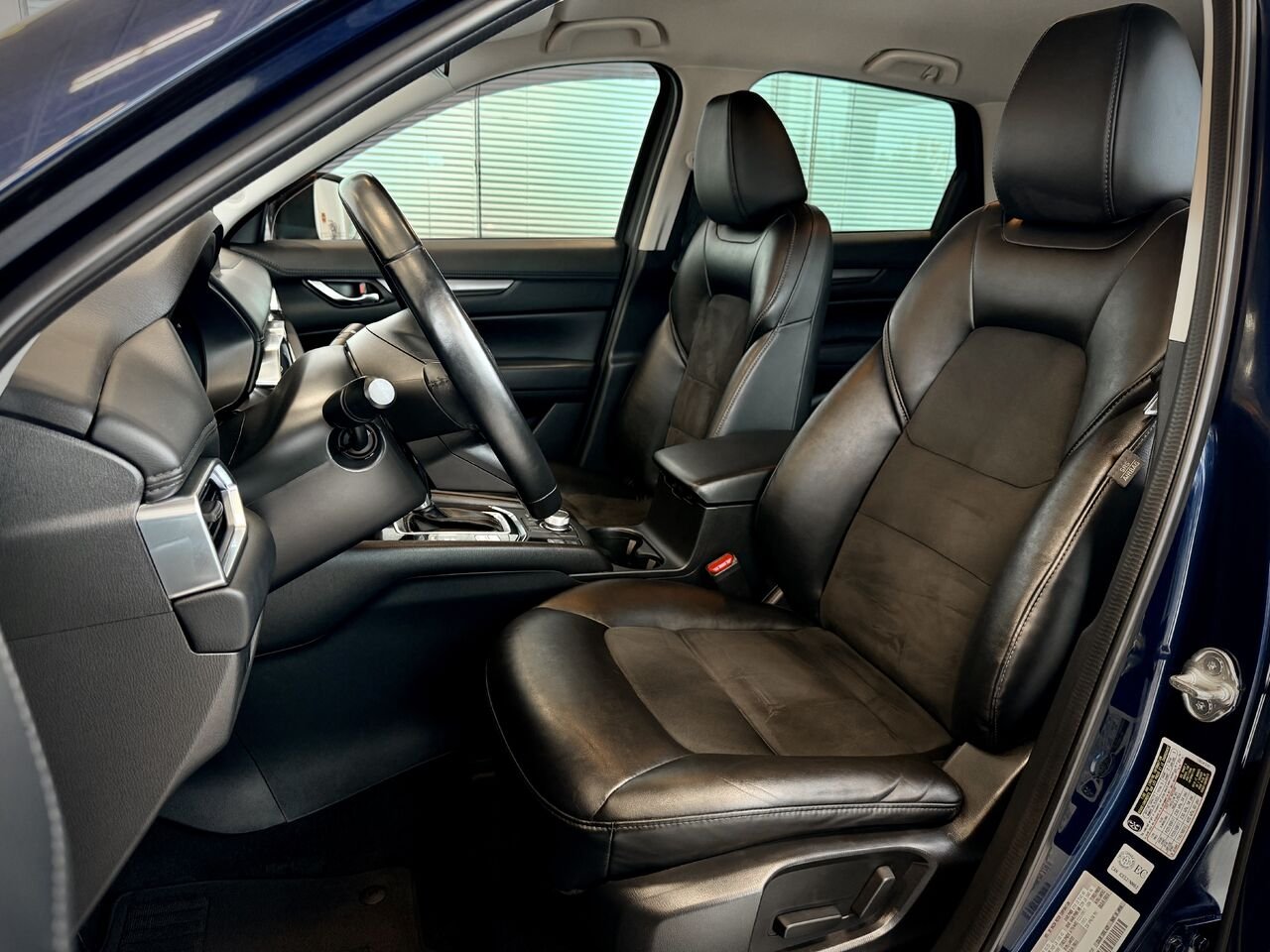 Mazda CX-5 2023 Bleu Notre-Dame-des-Prairies - photo #14