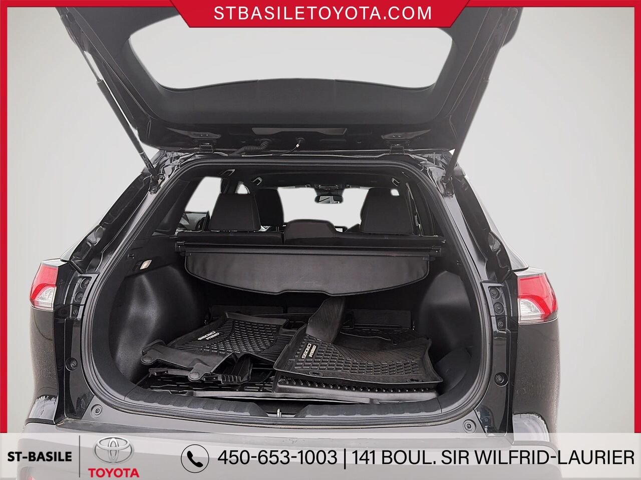 Toyota Corolla Cross HYBRIDE 2024 Noir de jais mica Saint-Basile-le-Grand - photo #9
