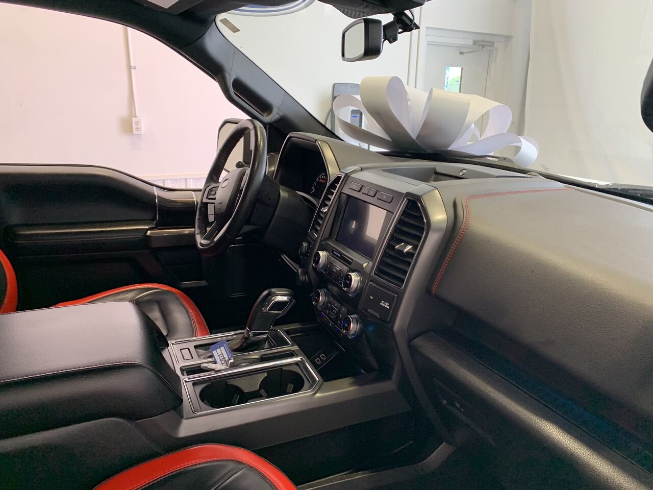 Ford F-150 LARIAT, EDITION SPECIALE, 3.5L, 157 WB, 2019 Argent Châteauguay - photo #17