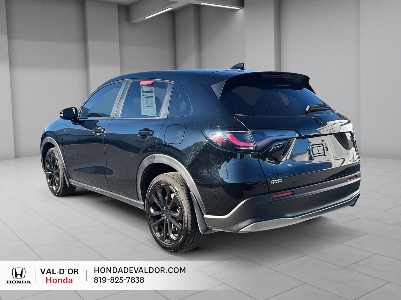 2025 Honda HR-V Sport AWD ALL BLACK GARANTIE PROLONGÉE Black Val-d'Or - photo #2