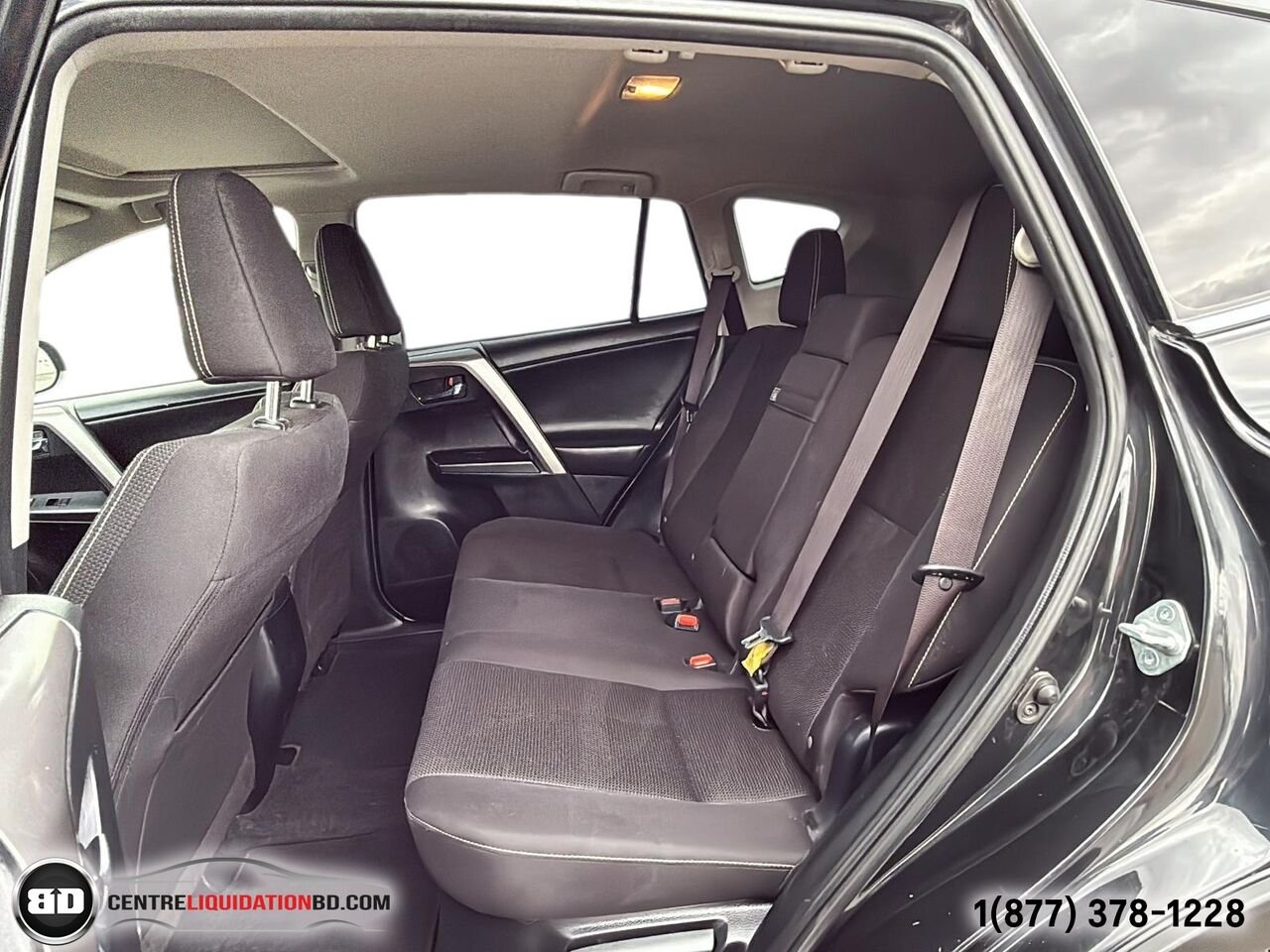 Toyota RAV4 Hybride LE+ 4 portes | BD0221 2017 Noir Granby - photo #13