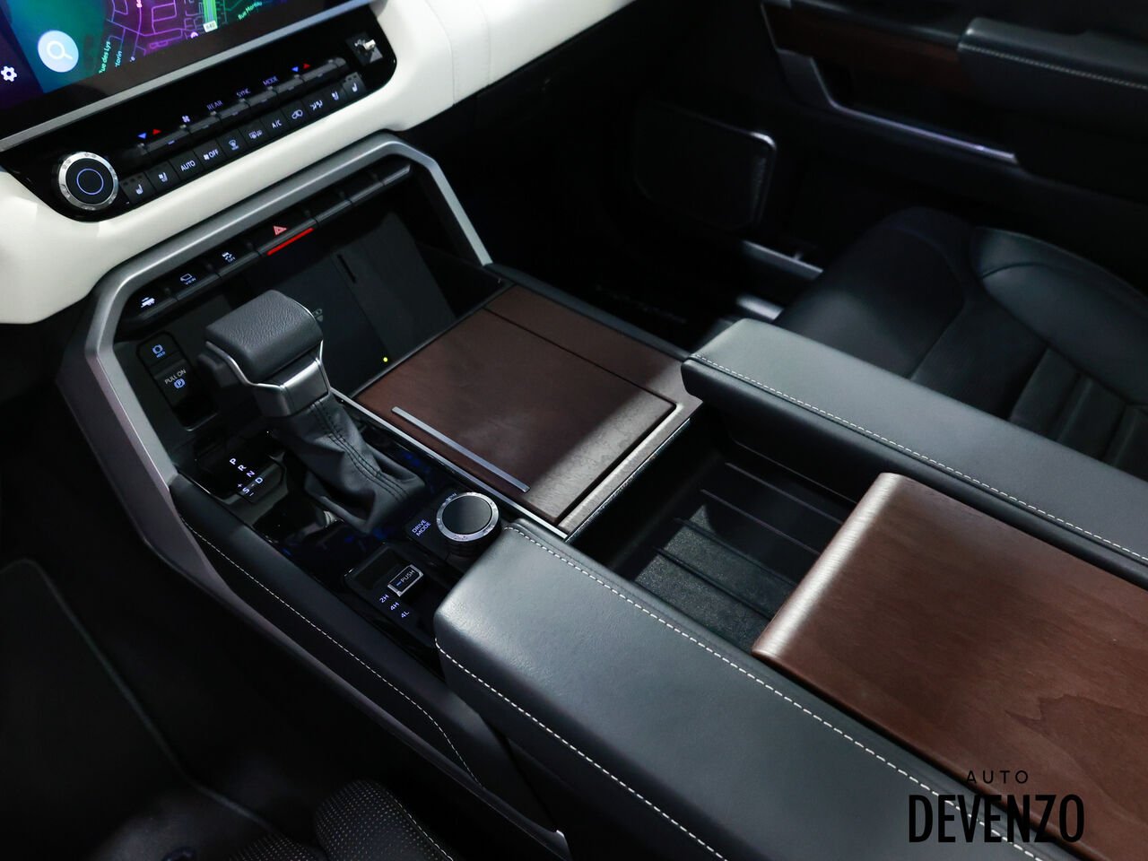 2025 Toyota Sequoia Black Saint-Eustache - photo #20