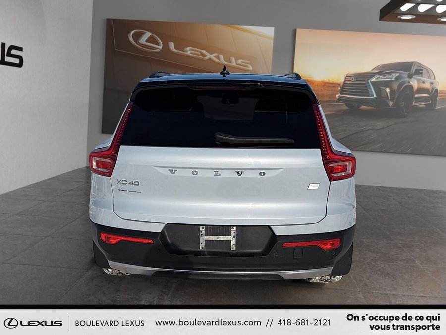 2022 Volvo XC40 Recharge (Level 3-Ultimate) Silver