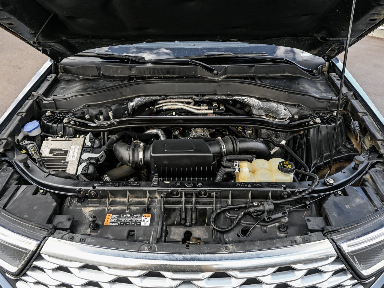 2020 Ford Explorer Platinum 4WD Blue Sherwood Park - photo #8