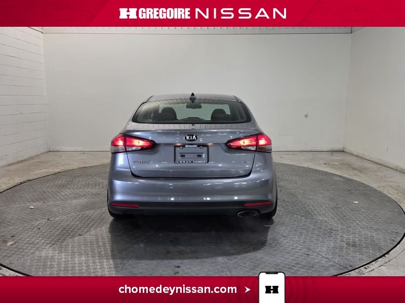 Kia Forte 2017 Gris Blainville - photo #7
