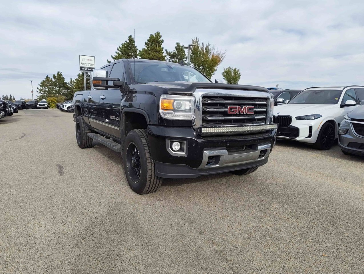 2015 GMC Sierra 2500HD 4WD Crew Cab 153.7 SLT Black Sherwood Park - photo #2