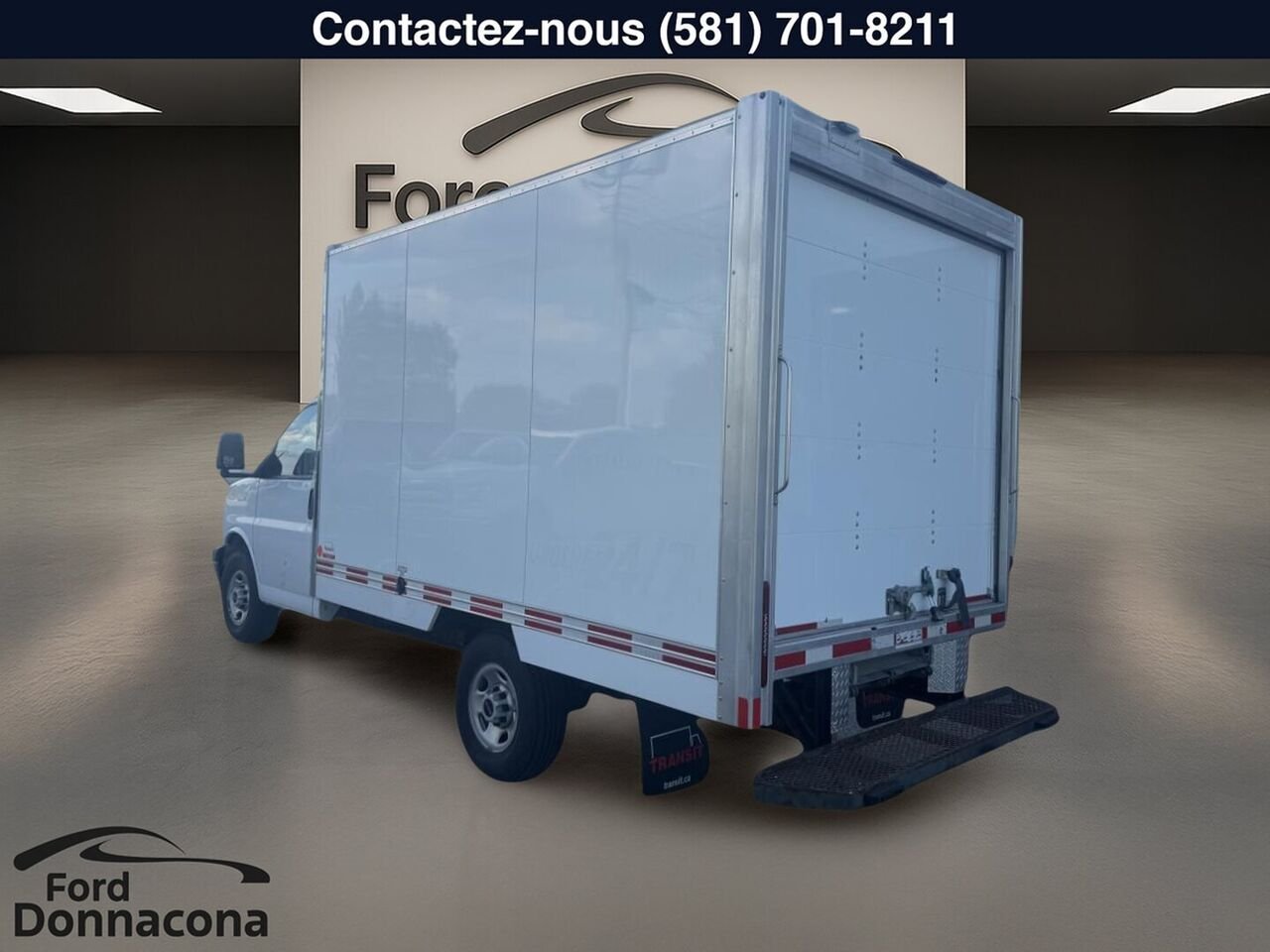 2023 GMC Savana White  - photo #5