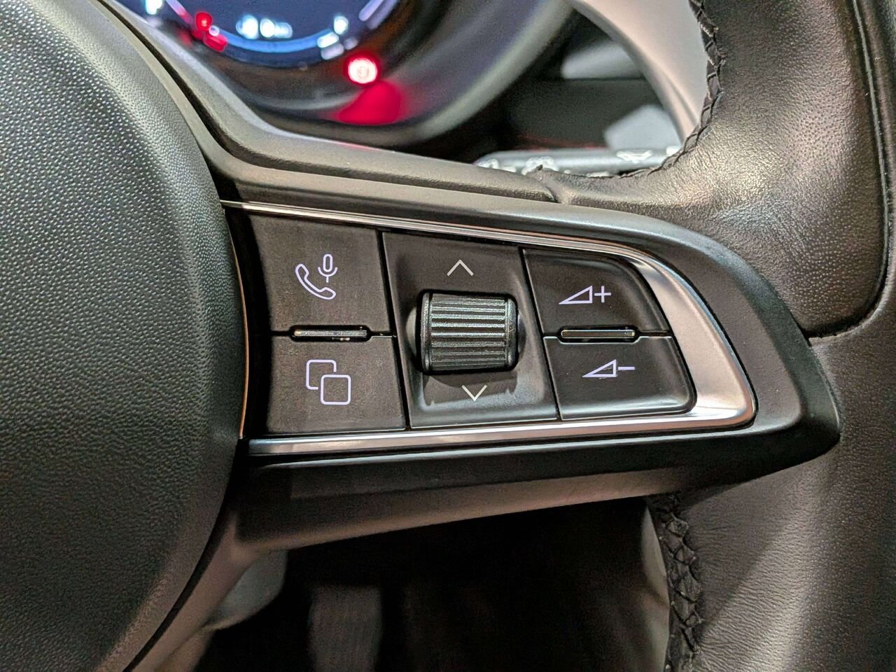 2024 Dodge Hornet R/T Plus PHEV EAWD *Ltd Avail* Black Val-David - photo #16