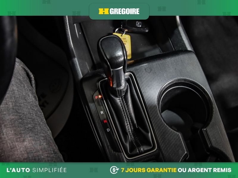 2023 Honda Civic White Laval - photo #16