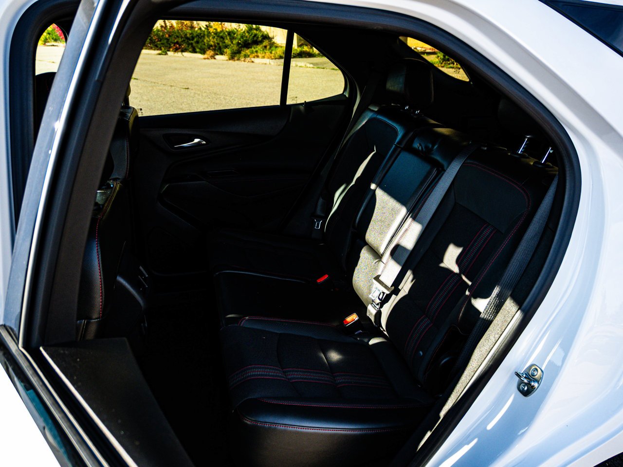 2024 Chevrolet Equinox AWD 4dr RS White Sherwood Park - photo #31