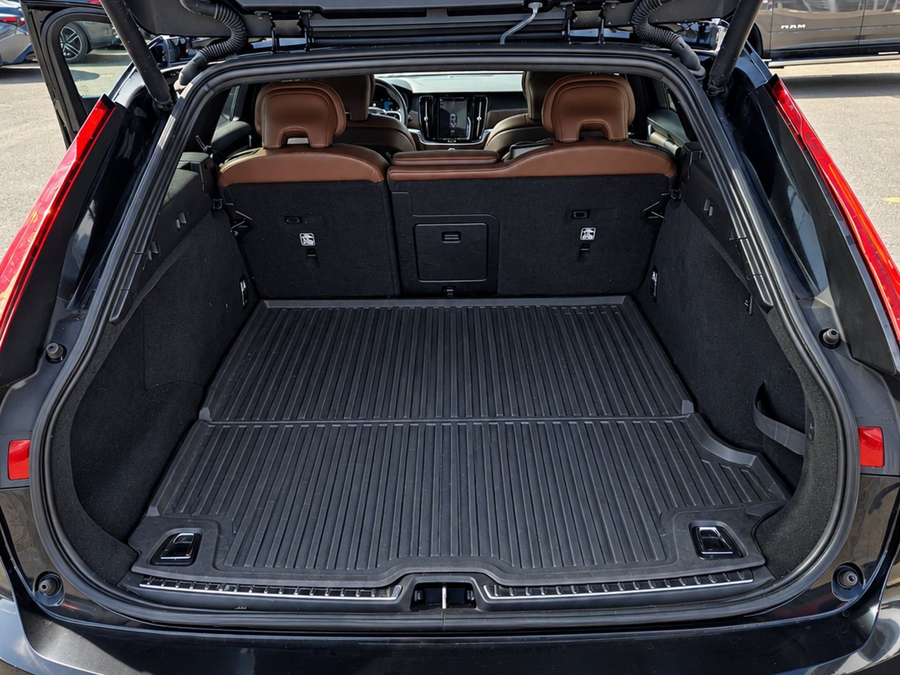 Volvo V90 Cross Country 2022 Granby - photo #14