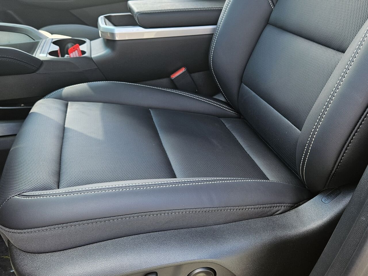 GMC Terrain Élévation 4 portes TI 2027 Argent métallisé Thetford Mines - photo #11